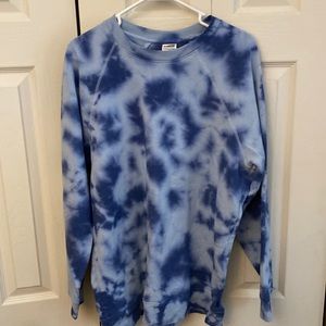 Oversized blue tie dye sweatshirt
